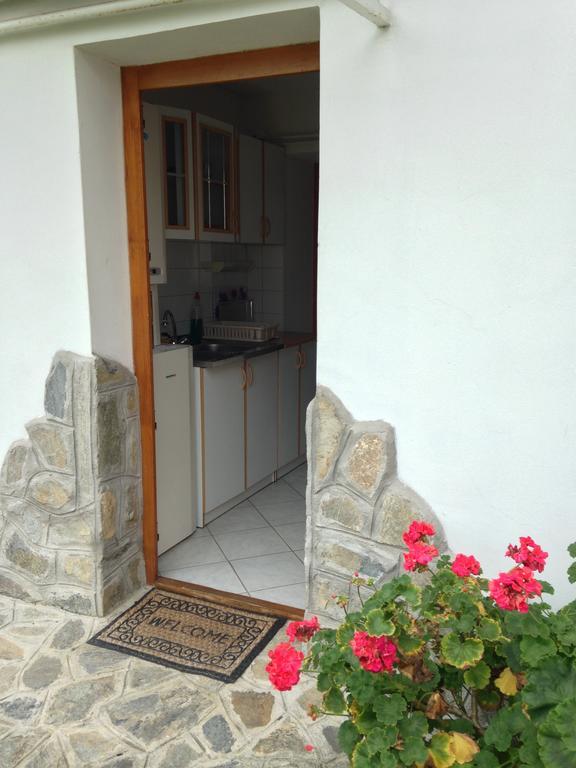 Petra Apartmanok Velem Bilik gambar